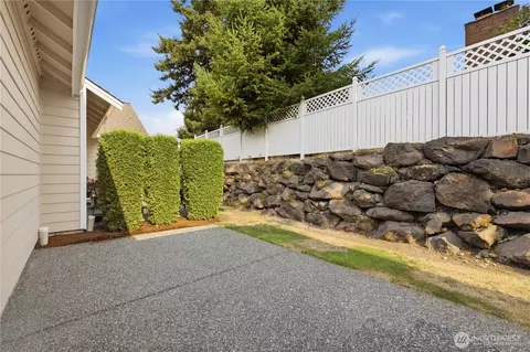 Exterior - 1550 Mountain View Dr #C, Enumclaw, WA 98022 photo 7 of 7