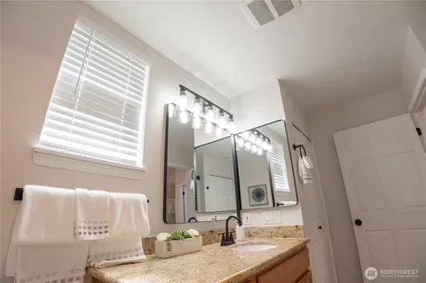 Bath - 15300 112th Ave NE #B108, Bothell, WA 98011 photo 3 of 4