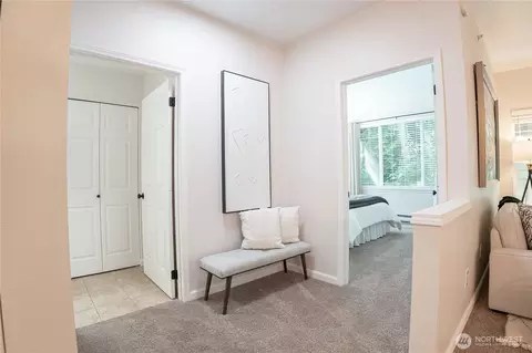 Entry Way - 15300 112th Ave NE #B108, Bothell, WA 98011 photo 2 of 2