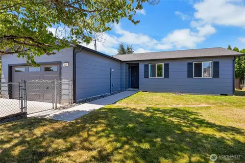 128 Glacier Ave S, Pacific, WA 98047
