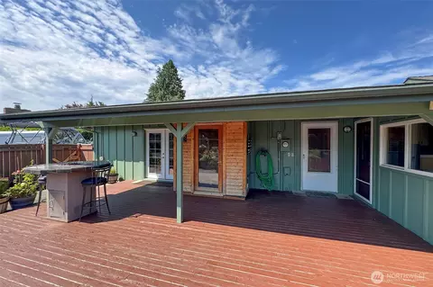 Exterior - 870 Thorton Dr, Sequim, WA 98382 photo 5 of 15