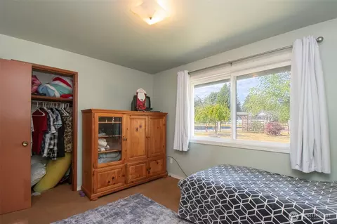 Bedroom - 870 Thorton Dr, Sequim, WA 98382 photo 2 of 4