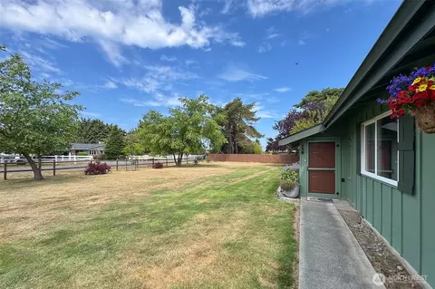 Exterior - 870 Thorton Dr, Sequim, WA 98382 photo 14 of 15