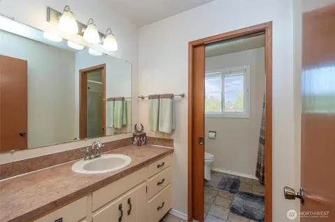 Bath - 870 Thorton Dr, Sequim, WA 98382 photo 1 of 4