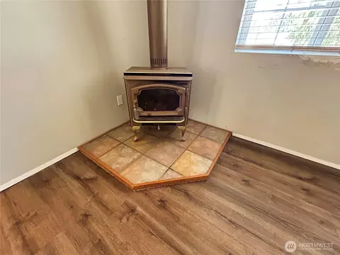 Living - 25322 39th Ave E, Spanaway, WA 98387 photo 4 of 6