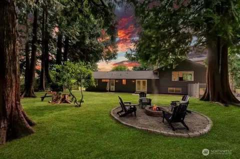 1906 Windsor Dr, Mount Vernon, WA 98273