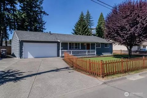 2465 24th St SE, Auburn, WA 98002