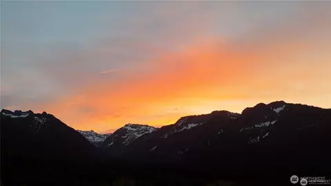 181 Innsbruck Dr, Snoqualmie Pass, WA 98068