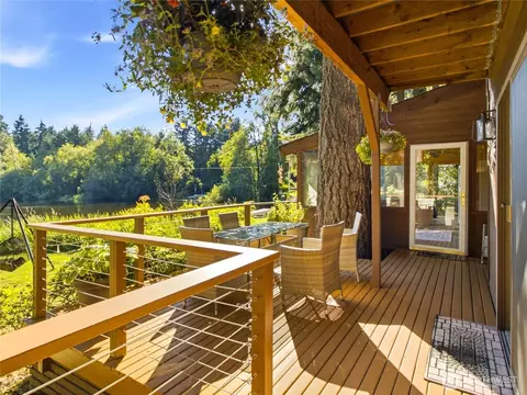 8024 Tanwax Dr SE, Olympia, WA 98513