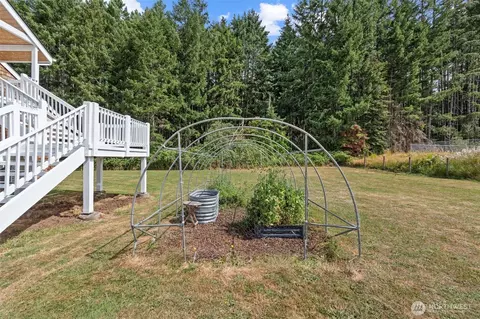 Exterior - 120 Kakela Rd, Winlock, WA 98596 photo 8 of 9