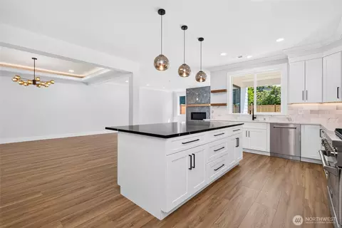 Kitchen - 17840 86th Ave NE, Bothell, WA 98011 photo 4 of 4