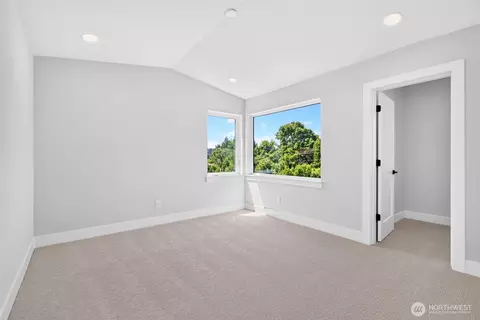 Bedroom - 17840 86th Ave NE, Bothell, WA 98011 photo 3 of 4