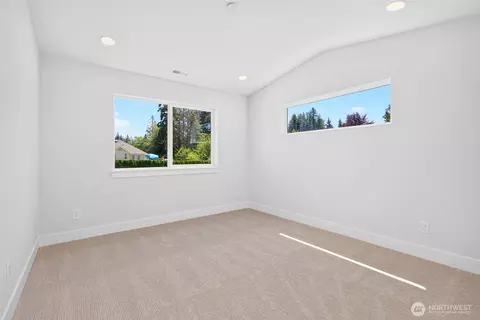 Bedroom - 17840 86th Ave NE, Bothell, WA 98011 photo 4 of 4