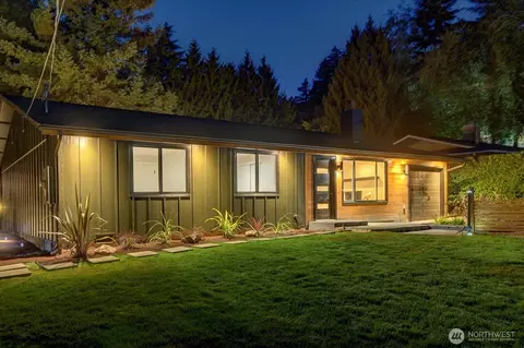 12631 94th Ave NE, Kirkland, WA 98034