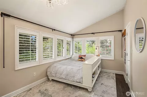 Bedroom - 2017 Parkside Dr E, Seattle, WA 98112 photo 4 of 6