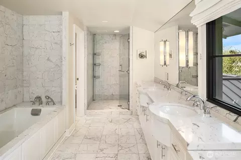 Bath - 2017 Parkside Dr E, Seattle, WA 98112 photo 2 of 3