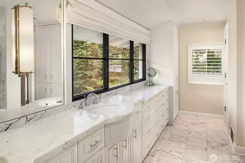 Bath - 2017 Parkside Dr E, Seattle, WA 98112 photo 3 of 3