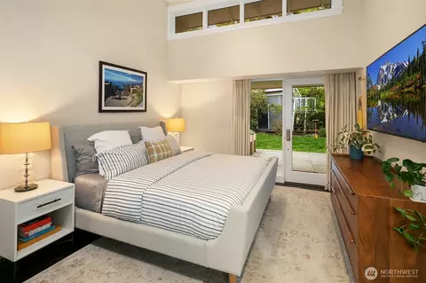 Bedroom - 2017 Parkside Dr E, Seattle, WA 98112 photo 1 of 6