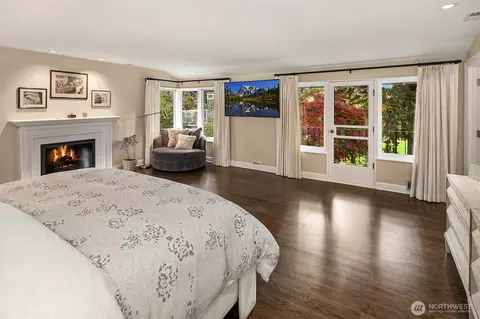 Bedroom - 2017 Parkside Dr E, Seattle, WA 98112 photo 5 of 6