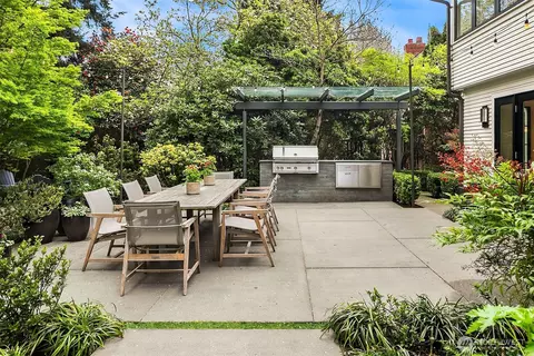 Exterior - 2017 Parkside Dr E, Seattle, WA 98112 photo 5 of 12