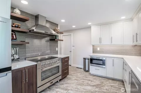 Kitchen - 16925 Spanaway Loop Rd S, Spanaway, WA 98387 photo 1 of 4