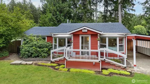 1822 Island Dr NW, Olympia, WA 98502