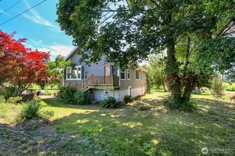 320 Pioneer Hwy E, Arlington, WA 98223