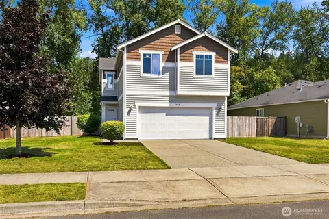 Exterior - 1404 Daffodil Ave NE, Orting, WA 98360 photo 2 of 7
