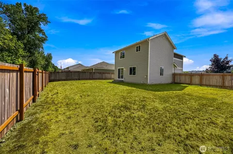 Exterior - 1404 Daffodil Ave NE, Orting, WA 98360 photo 3 of 7