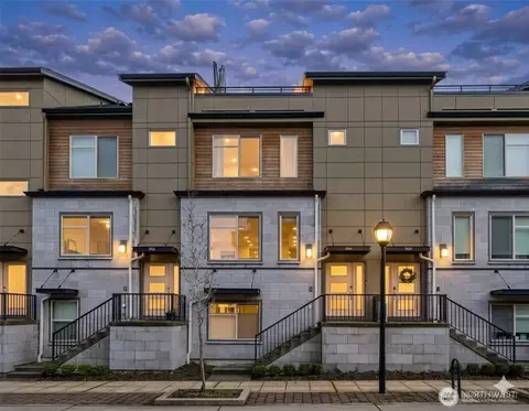 964 7th Ave NE #2.4, Issaquah, WA 98029