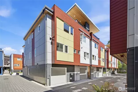 12516 15th Ave NE #A, Seattle, WA 98125