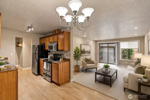 750 N 143rd St #310, Seattle, WA 98133