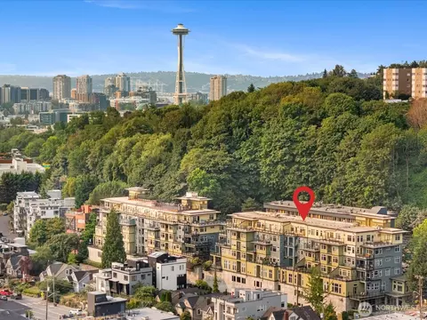 655 W Crockett St #A202, Seattle, WA 98109