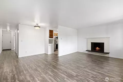 Living - 3217 Norton Ave, Everett, WA 98201 photo 1 of 8