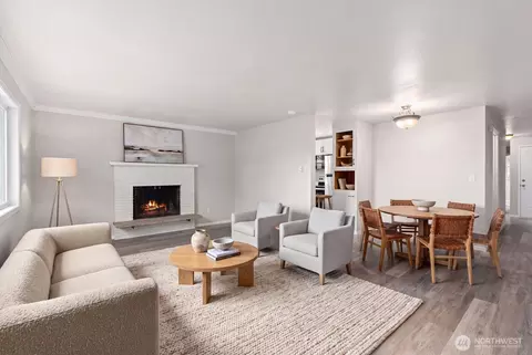 Living - 3217 Norton Ave, Everett, WA 98201 photo 3 of 8
