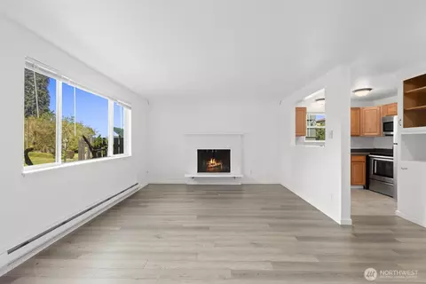 Living - 3217 Norton Ave, Everett, WA 98201 photo 8 of 8