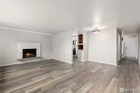 Living - 3217 Norton Ave, Everett, WA 98201 photo 4 of 8