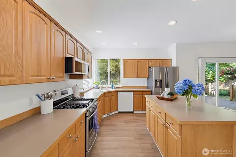 Kitchen - 19716 84th Ave E, Spanaway, WA 98387 photo 3 of 3