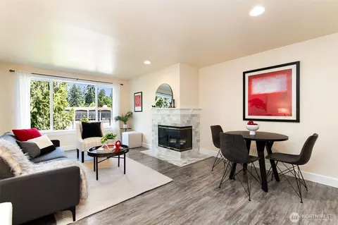 300 N 130th St #7207, Seattle, WA 98133
