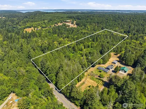 3009 Whiteman Rd SW, Lakebay, WA 98349