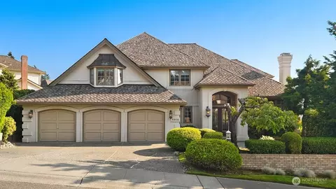 5916 Saint Andrews Dr, Mukilteo, WA 98275
