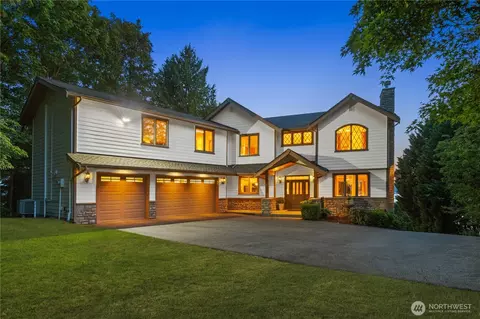 12510 Holmes Point Dr NE, Kirkland, WA 98034