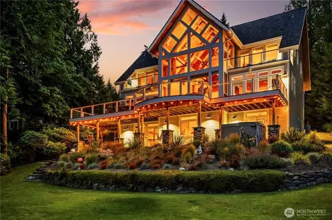 3709 140th Ave SW, Lakebay, WA 98349