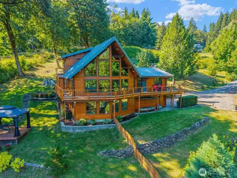 4949 Lewis River Rd, Woodland, WA 98674