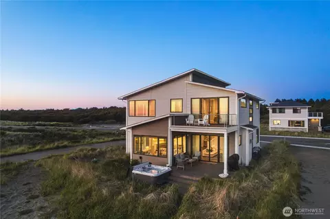 1401 S Cohasset Crst, Westport, WA 98595