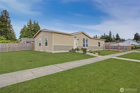 213 N Liberty St, Port Angeles, WA 98362