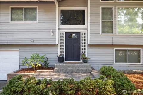 3331 SE Summer Pl, Port Orchard, WA 98366