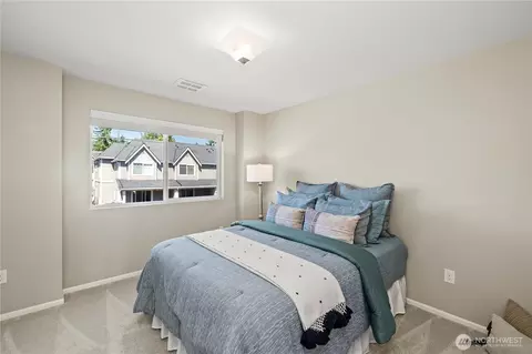 Bedroom - 1912 113th Pl SE, Everett, WA 98208 photo 1 of 6