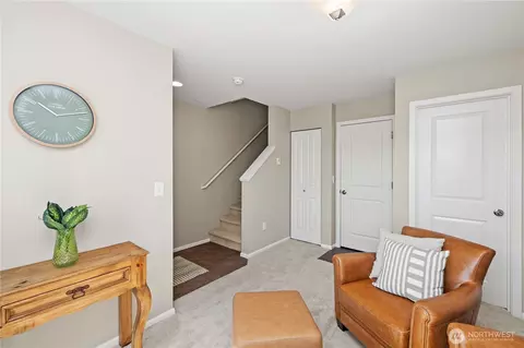 Entry Way - 1912 113th Pl SE, Everett, WA 98208 photo 2 of 3
