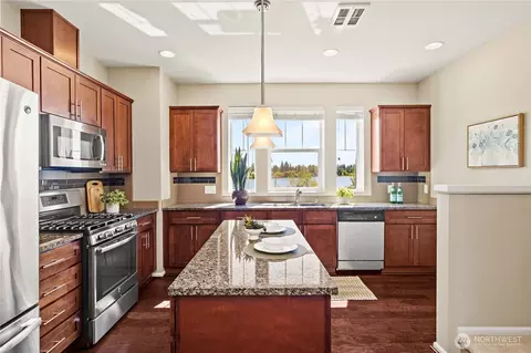 Kitchen - 1912 113th Pl SE, Everett, WA 98208 photo 1 of 4
